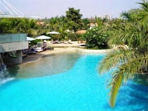 Palm Meadows Resort Bangalore Buitenkant foto