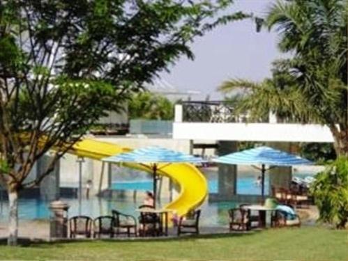 Palm Meadows Resort Bangalore Buitenkant foto